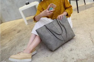 Simple fashion EuropeShoulder Bag for spring and summer 2021 in black or grey colours