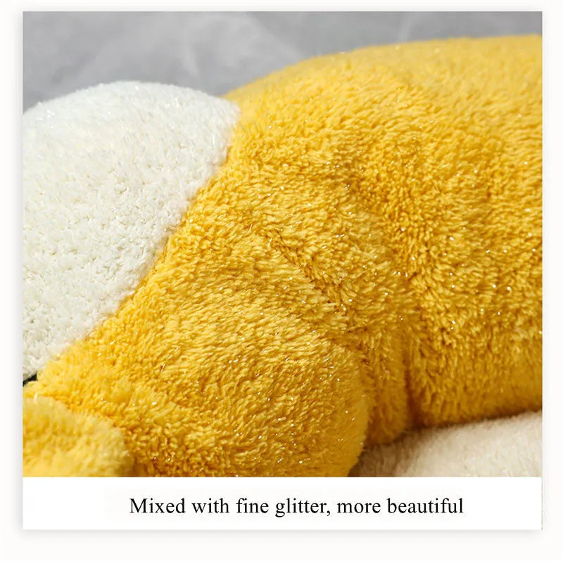 Corgi shaped plush pet bed in size L for dogs and cats, with PP cotton filling.