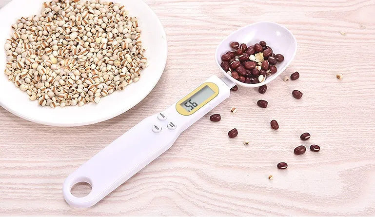 Household electronic measuring spoon scale in black, total length 23.2cm, spoon measures 7cm by 5.6cm