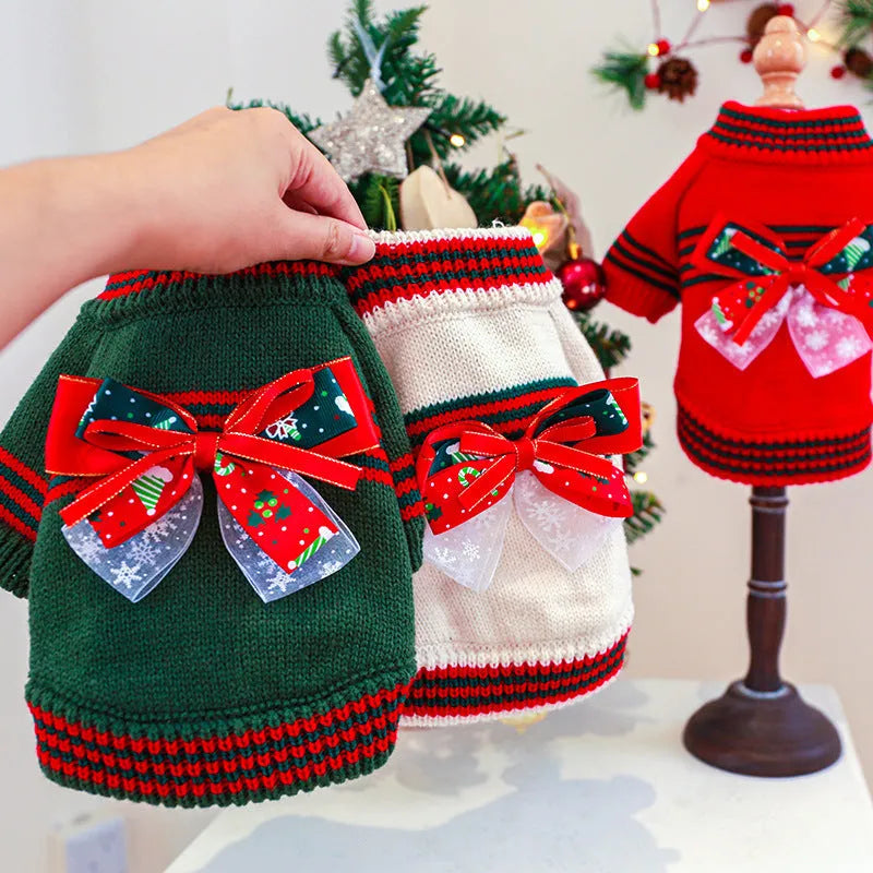 Christmas dog jumper in red polyester fleece with festive pattern for medium-sized dog