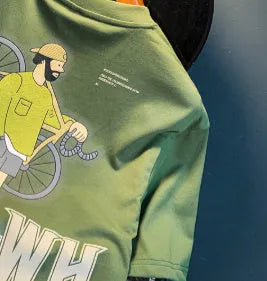 Green loose fit men's t-shirt with a printed literary design on the front