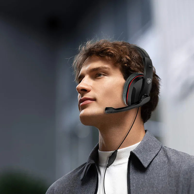 Black wired gaming headset with 6.3mm straight plug and 40mm speakers for heavy bass audio