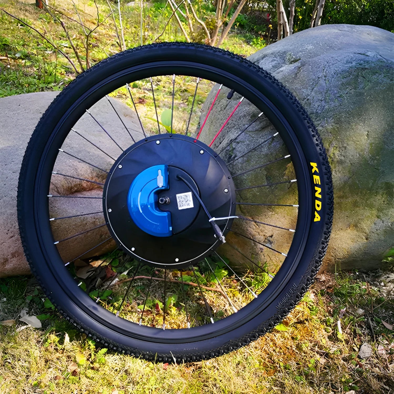 Yunzhilun bicycle electric conversion kit showing alloy hub motor, lithium battery pack, and charger for 26-inch wheels.