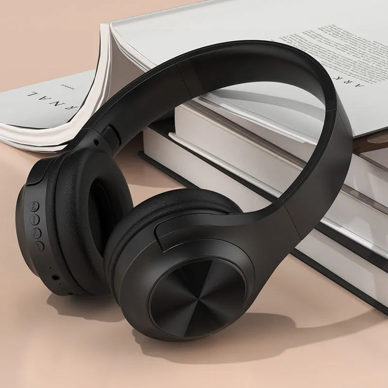 Personalised wireless Bluetooth headset in Ivory White, Chalk Black or Youth Green colour with head-mounted design