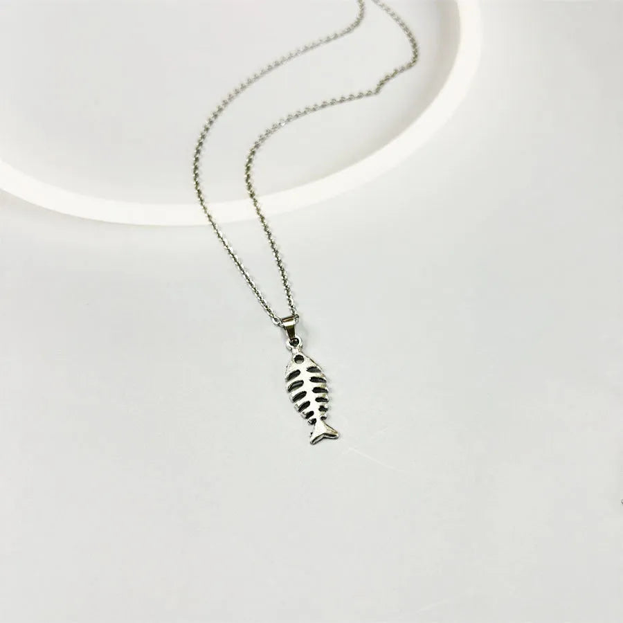 Women's retro fishbone pendant necklace and matching earrings set with adjustable O-chain