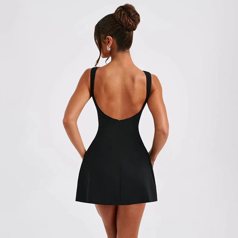 Slim-fitting backless sling dress with high waist and sleeveless design in summer colours