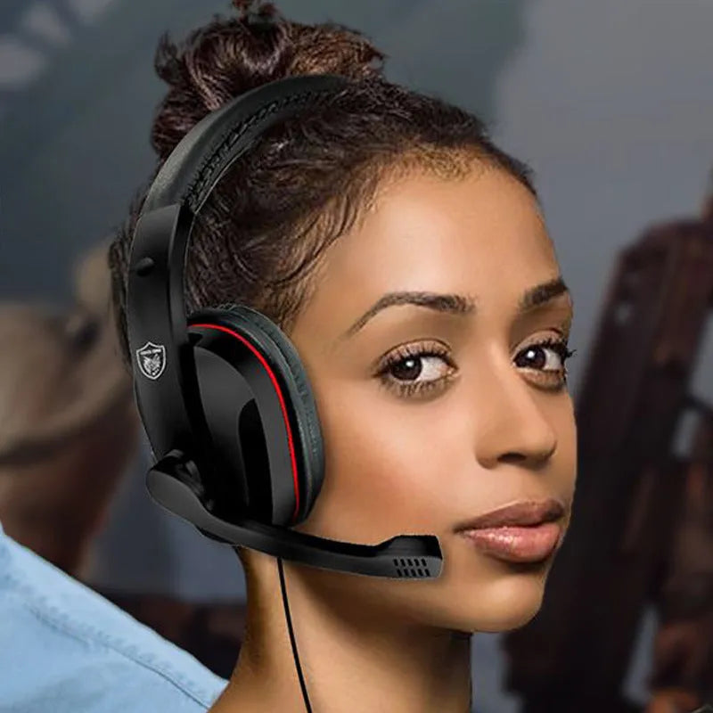 Black wired gaming headset with 6.3mm straight plug and 40mm speakers for heavy bass audio