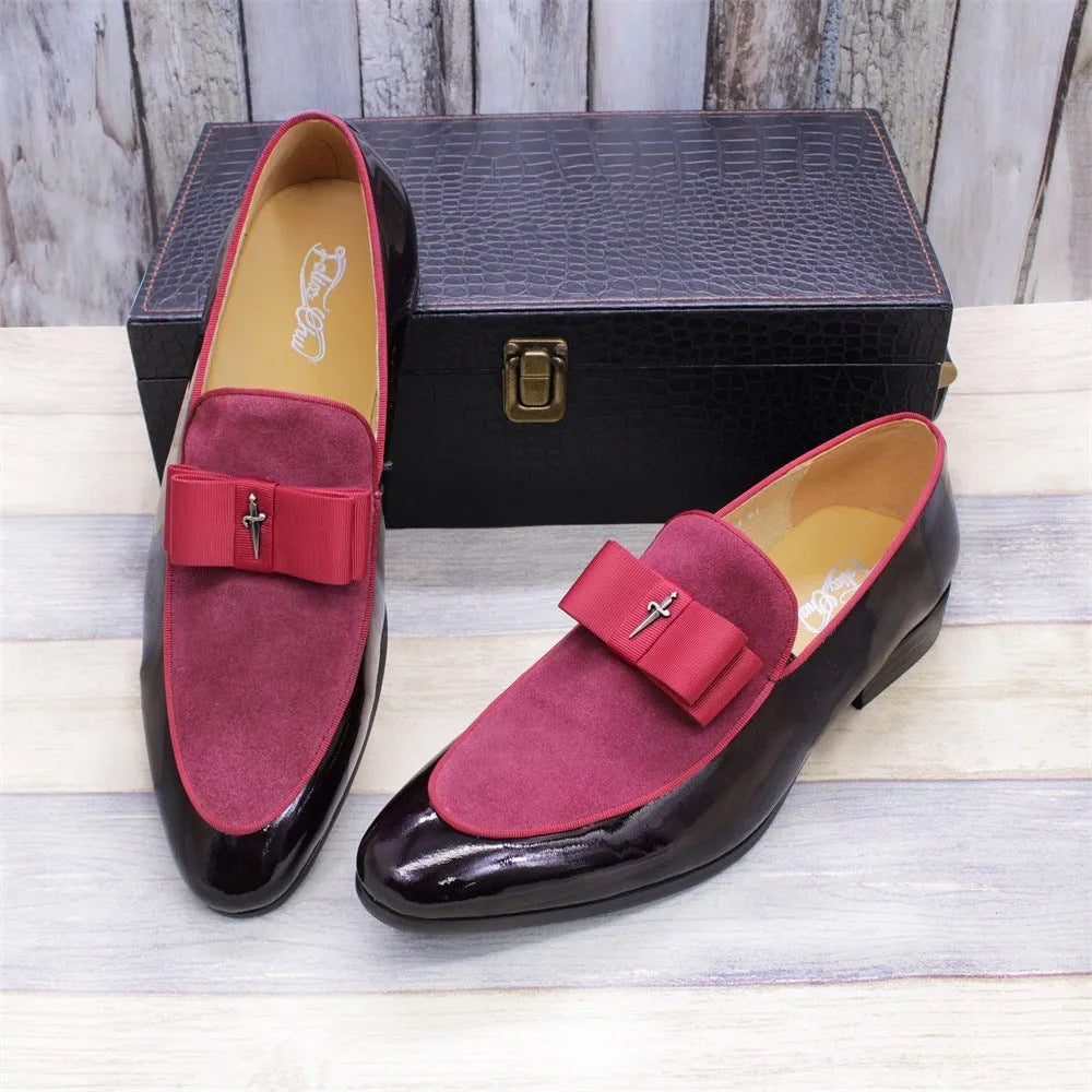 Men's low-top leather shoes with tassel detail in patent leather, available in black, blue, brown, and red.