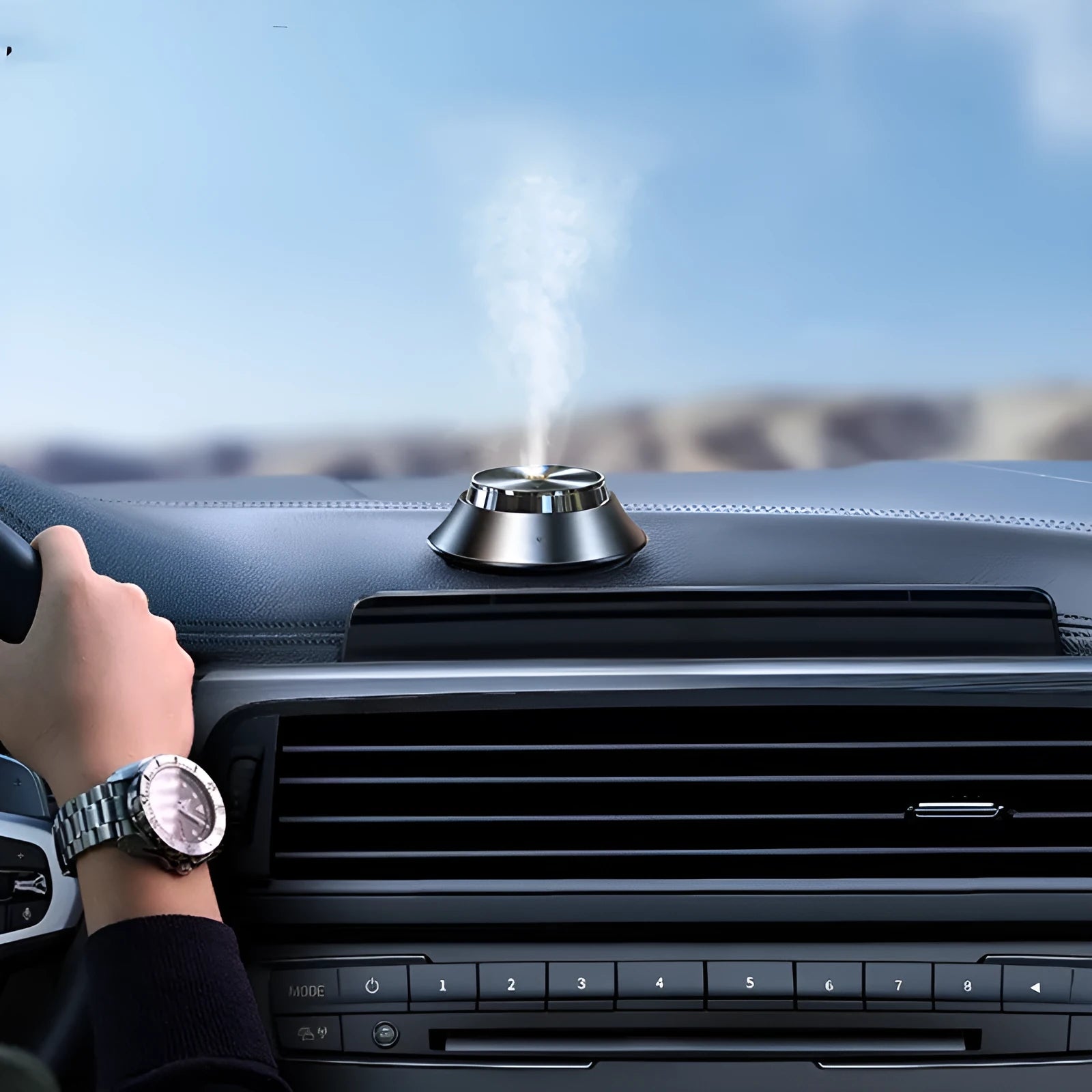 Black butterfly-design metal car aromatherapy diffuser with USB cable and 50 ml essential oil bottle