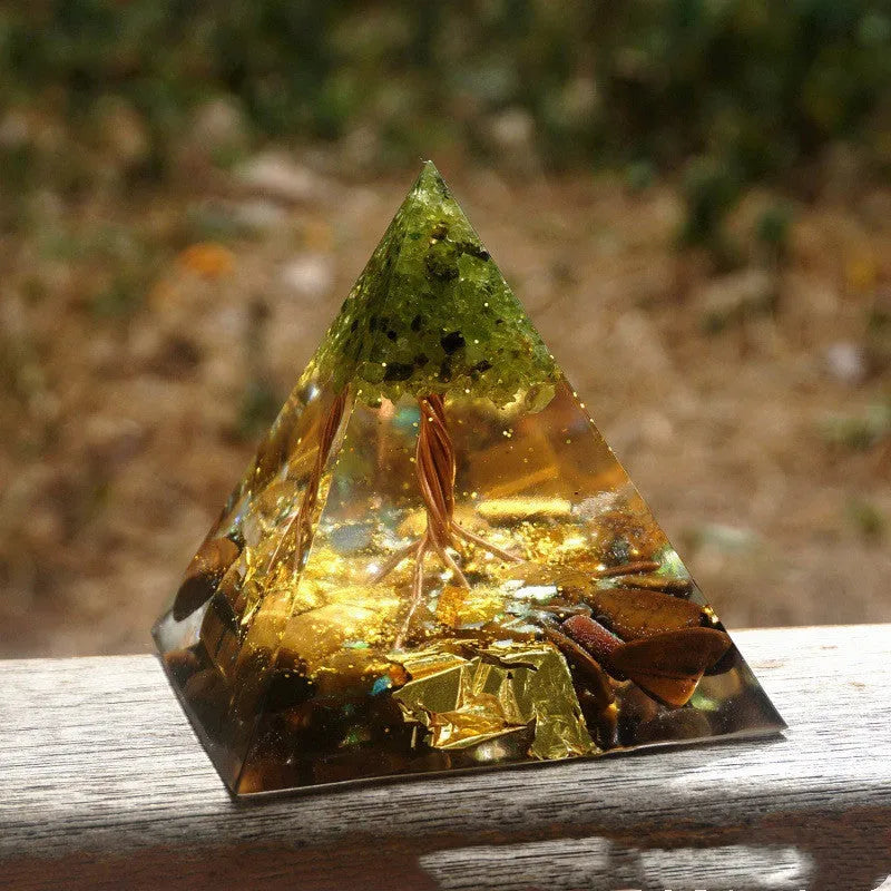 6CM pyramid decoration natural crystal gravel in clear epoxy resin, geometric resin craft ornament