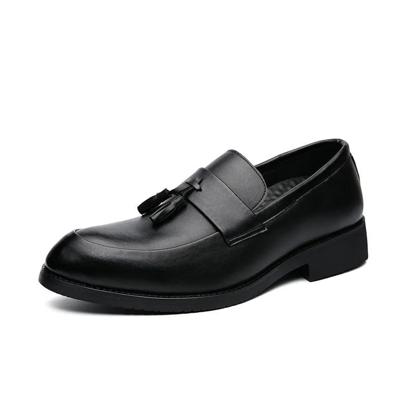 Breathable slip-on business casual shoes for men with tassel detail artificial PU upper rubber sole black and brown