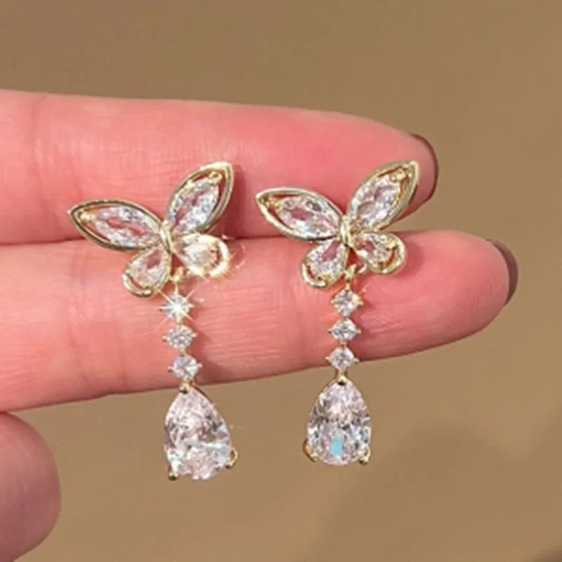 Zinc alloy bow stud earrings in platinum electroplated finish, natural style, 2 cm width