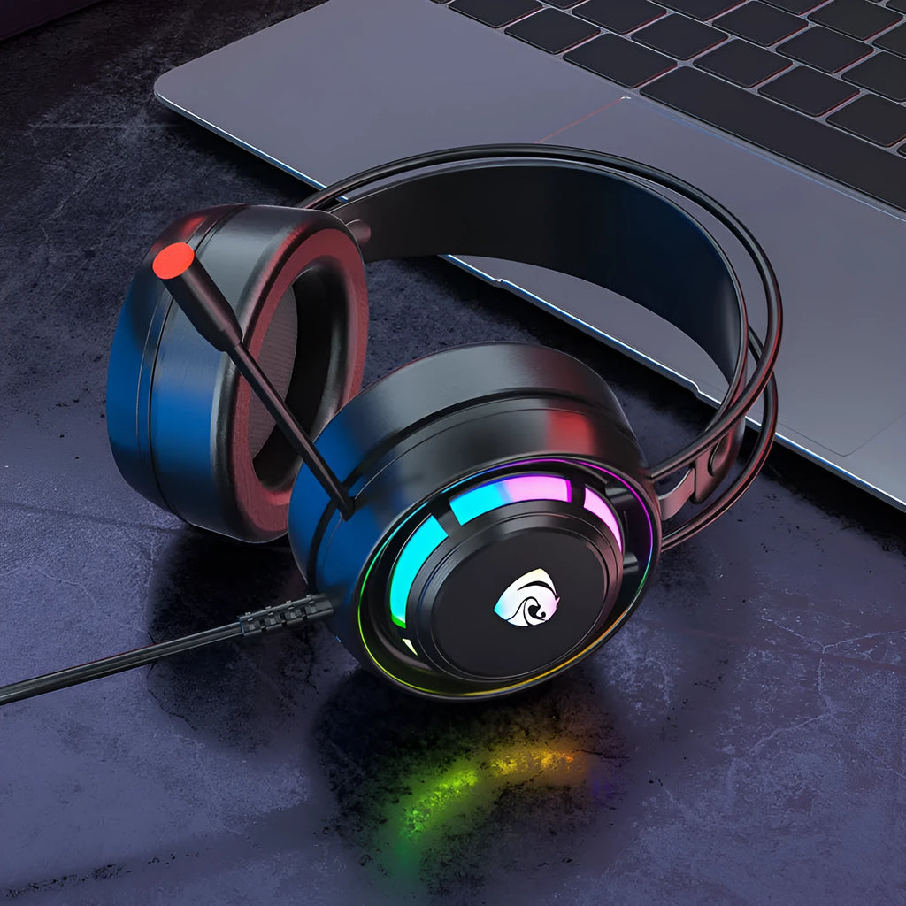 Black wired over-ear gaming headset with microphone and long cable, shown with 3.5mm and USB plug options.