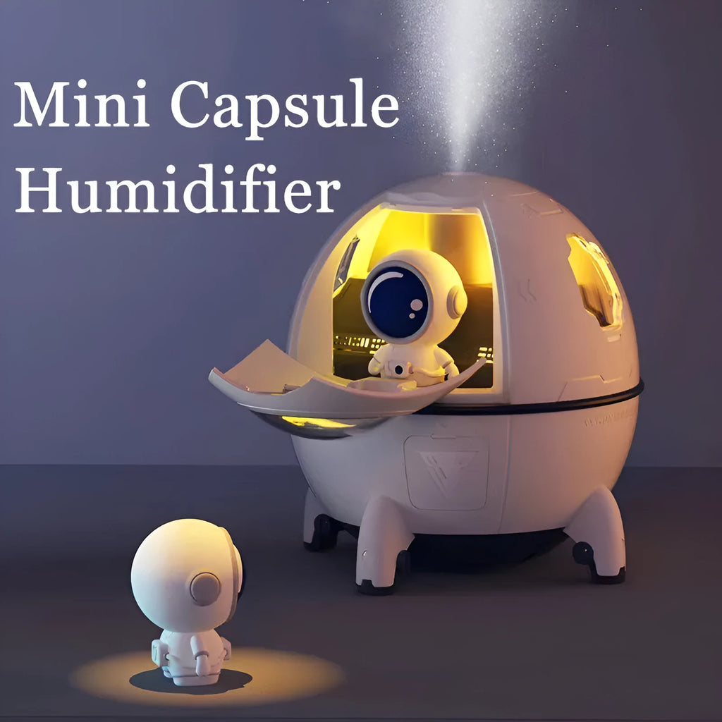 Astronaut-themed USB desktop humidifier with colourful LED light and 220ml water capacity