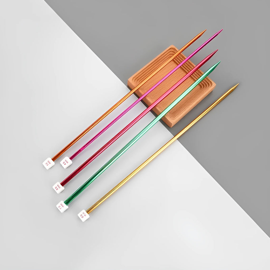 Complete set of lengthened crochet hooks in assorted sizes from 2.0mm to 10.0mm with protective caps.