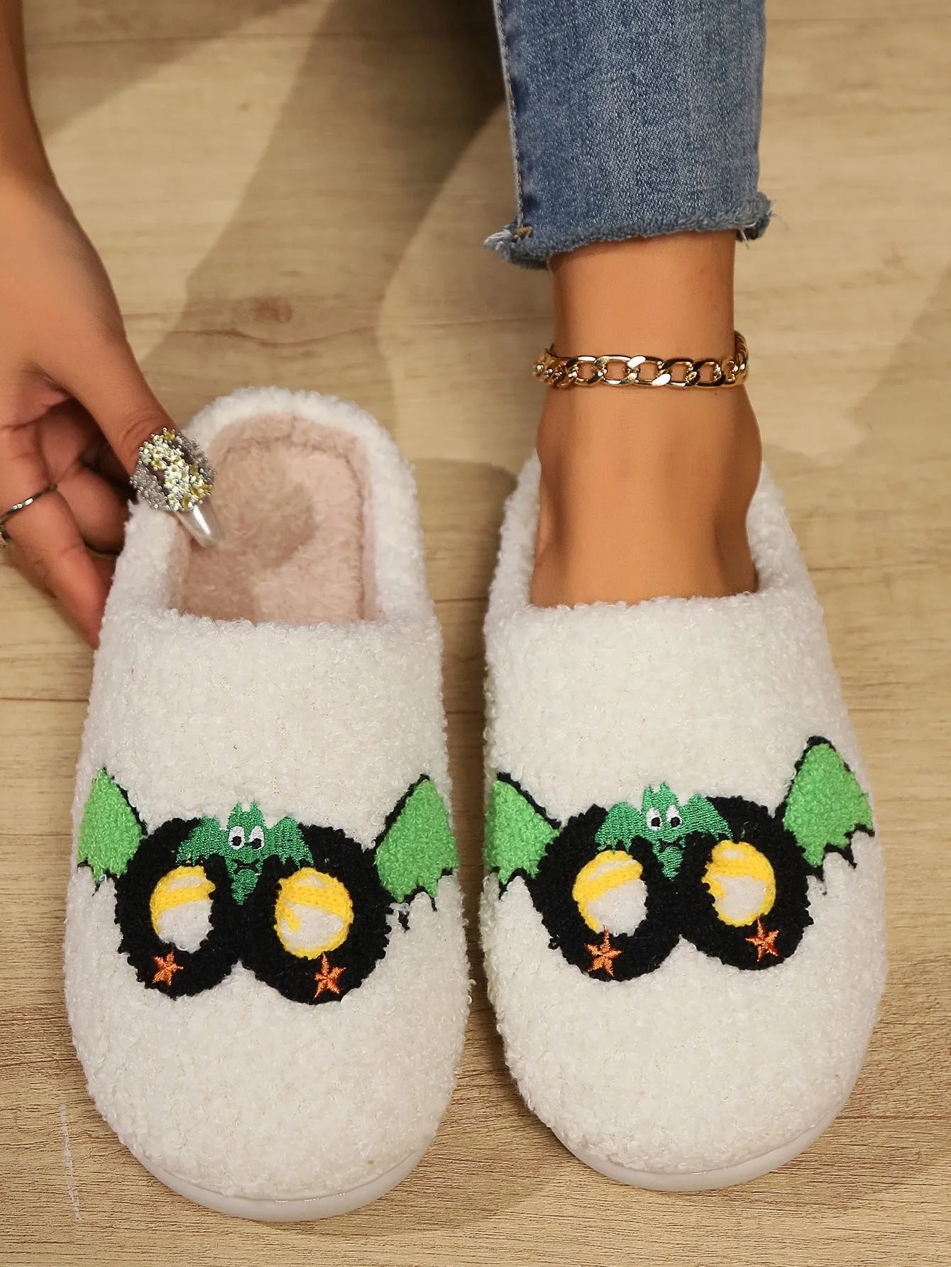 Women's indoor plush thermal cotton slippers with linen upper in Mask Black colour