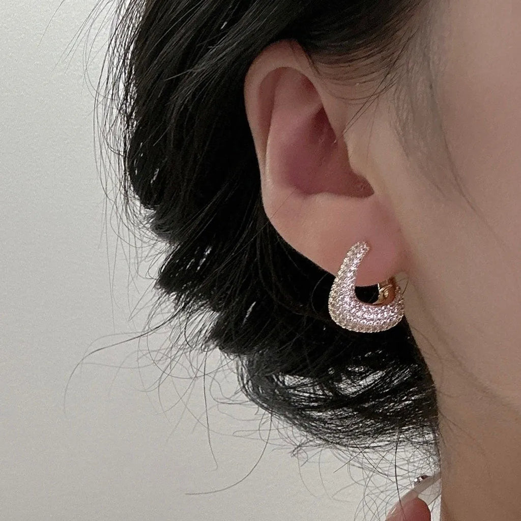 Women's water drop geometric earrings copper-plated gold electroplated finish white gold or 16K gold plating