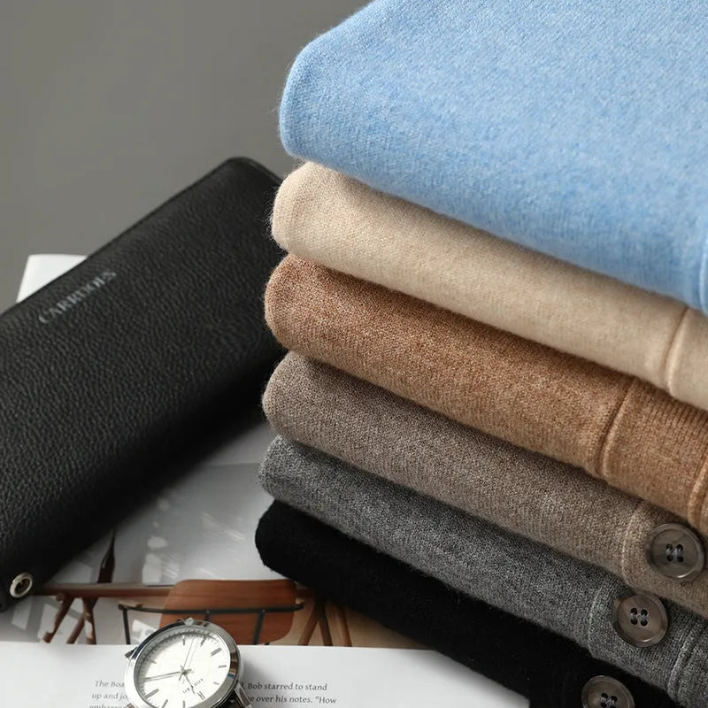 Men's Andy velvet knitted cardigan coat with V-neck and long sleeves in loose fit style