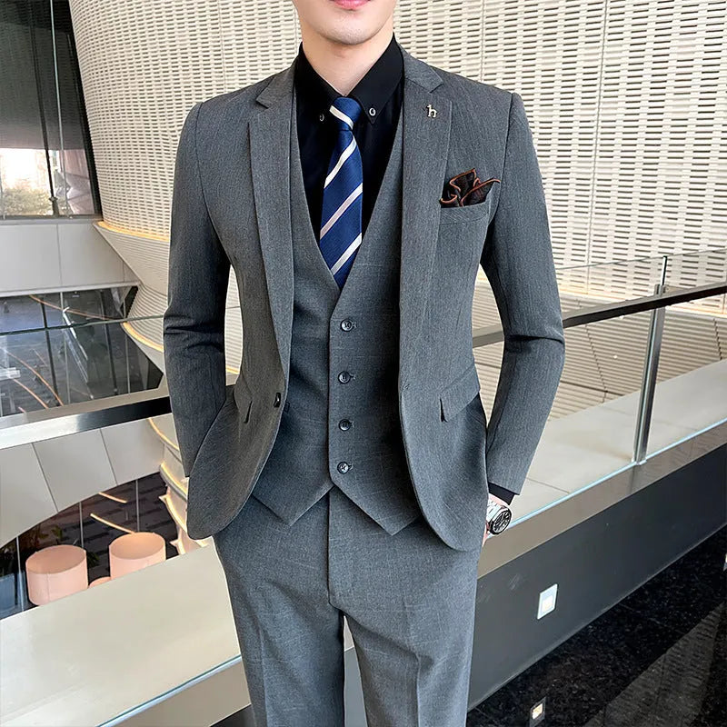 Slim fit business formal suit in cotton blend fabric with adhesive interlining construction