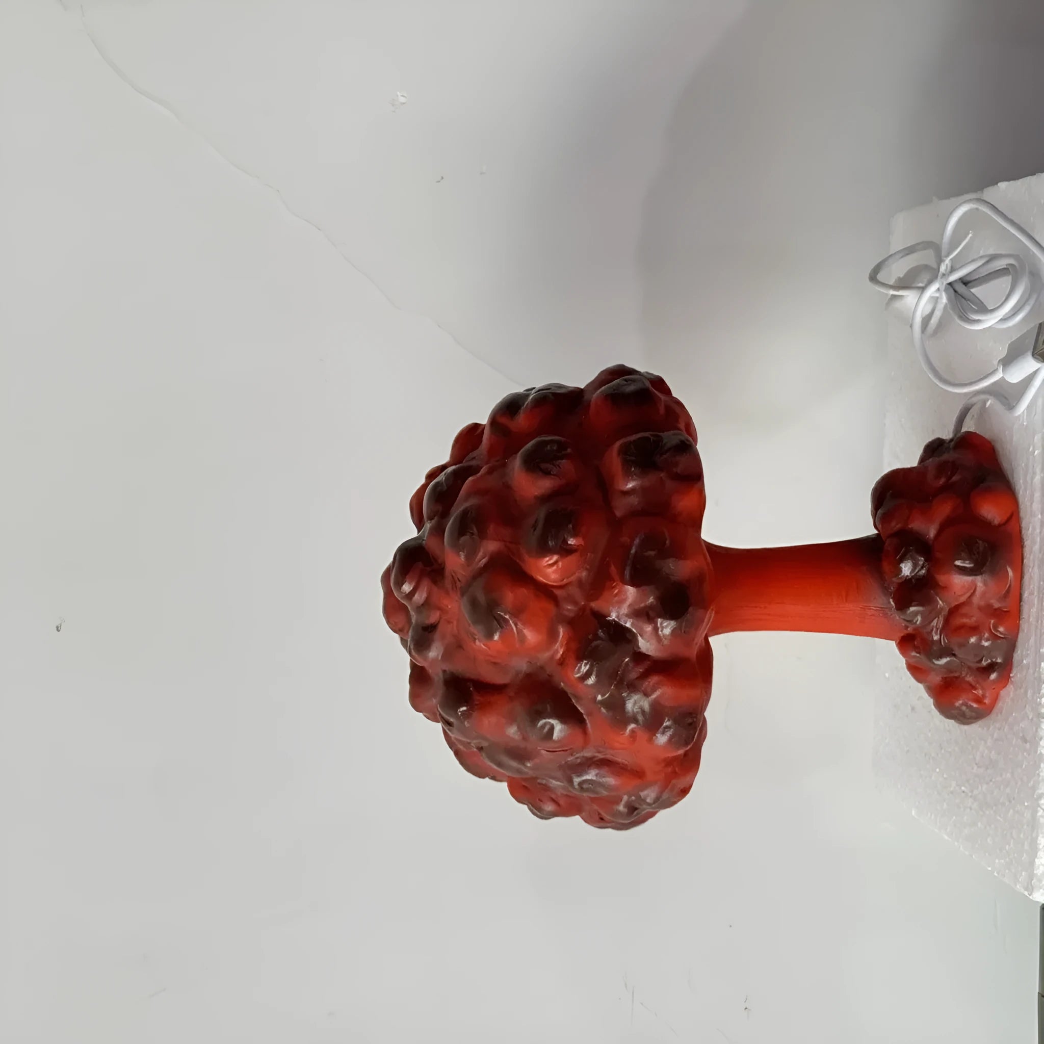 Mushroom cloud shaped modern art table lamp with USB power connection