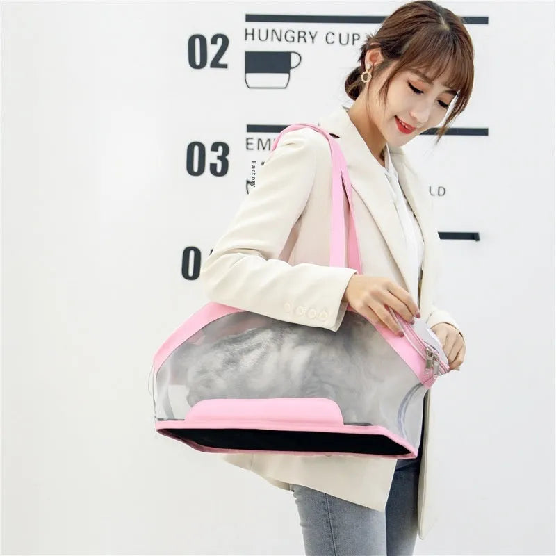 Leather cat outing carry bag with 25 litre capacity in medium hardness construction