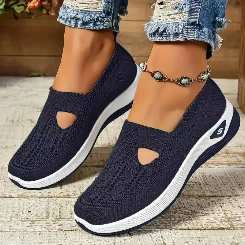 Flat heel mesh walking shoes, round toe, T-strap, solid colour, available in black and grey