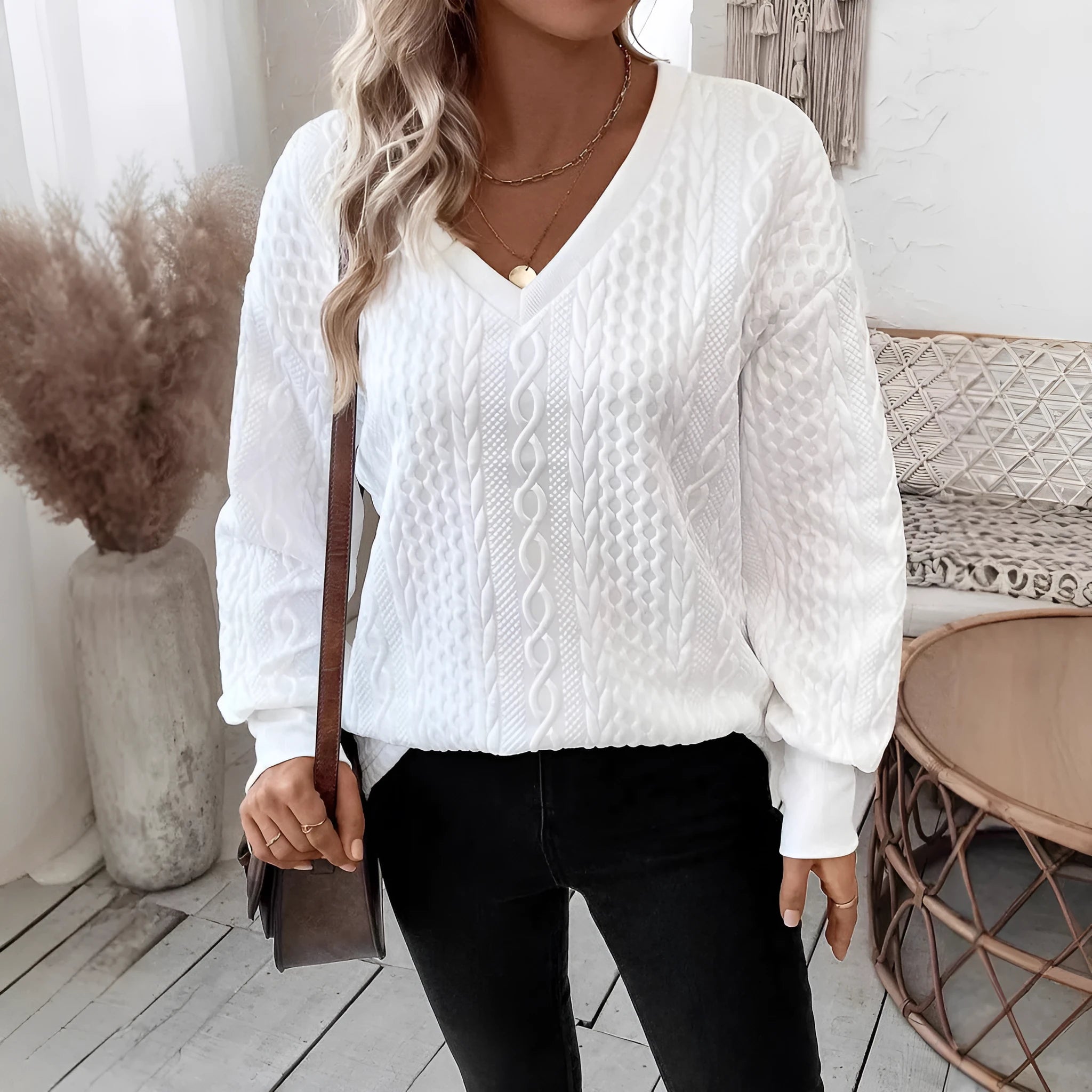 Milky white loose t-shirt with 3D pattern detail on polyester fabric, long sleeve casual wear