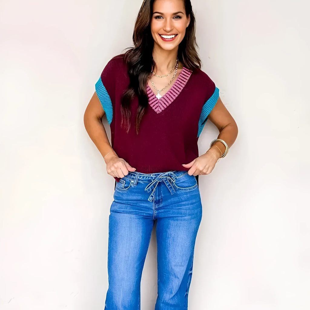 Burgundy loose sweater with contrast trim, V-neck and cuffed short sleeves