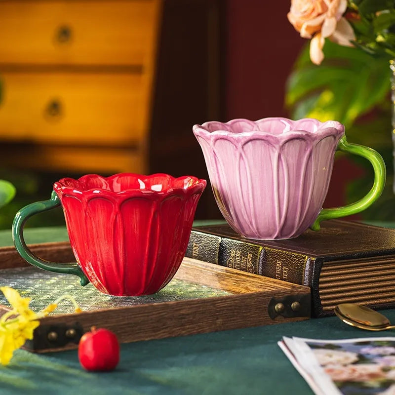 Ceramic breakfast cup with flower patterns showing 500ml capacity and pastoral style design