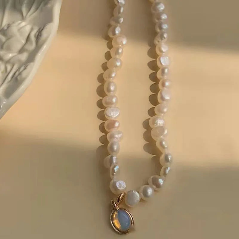 Adjustable French Court Vintage Pearl necklace with geometric pendant on metallic chain