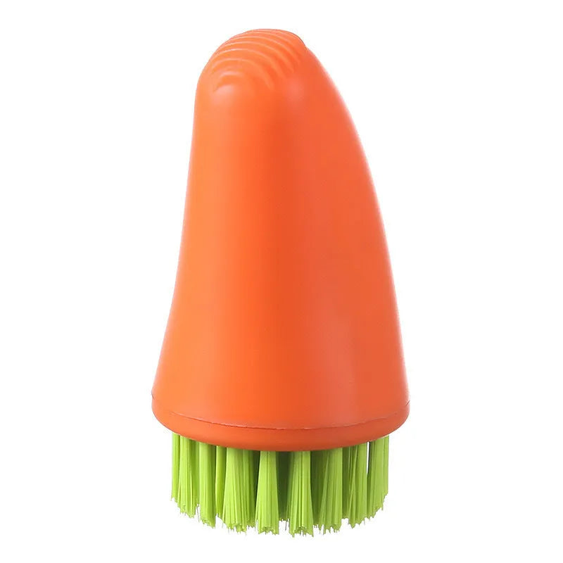 Carrot-shaped kitchen brush with nylon bristles in orange and white colour options