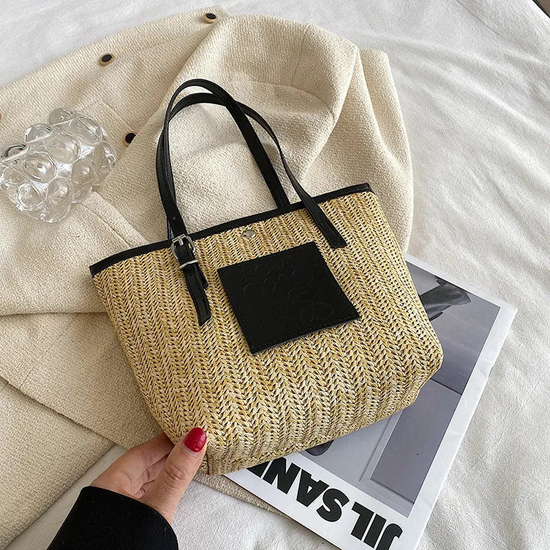 Women's woven straw shoulder bag with three-dimensional pocket in European American retro style