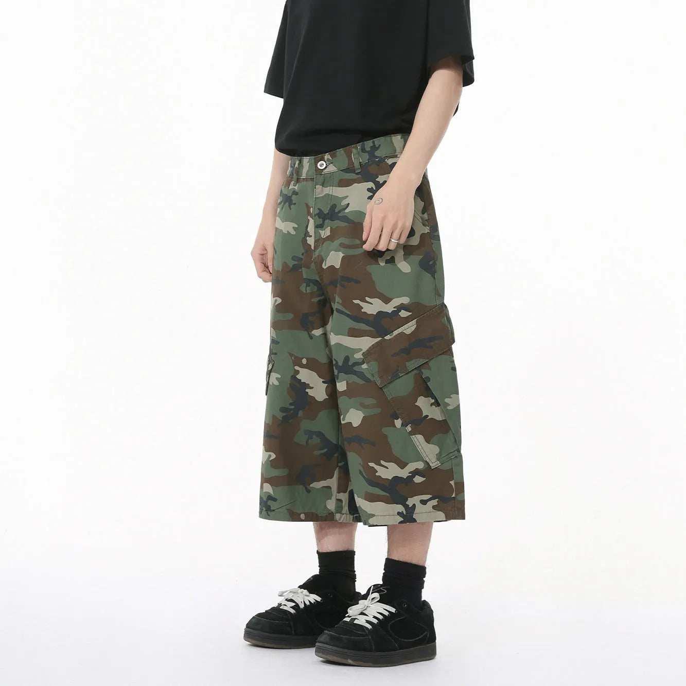 Men's cotton camouflage jeans with side stitching and wide leg loose fit