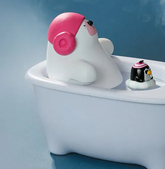 White USB air humidifier with 550ml water tank and adjustable mist control