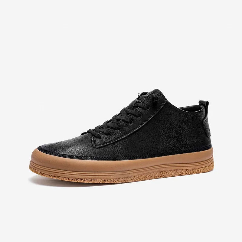 Men's black leather casual lace-up shoes with a round toe and flat rubber sole.