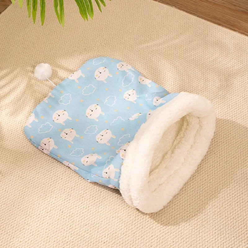 Flannel cat sleeping bag nest 50x40cm with pp cotton filling in pink trojan design