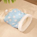 Flannel cat sleeping bag nest 50x40cm with pp cotton filling in pink trojan design