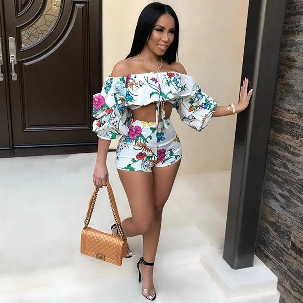 Women's multicolour digital print two-piece outfit with pile sleeves on short top and matching shorts