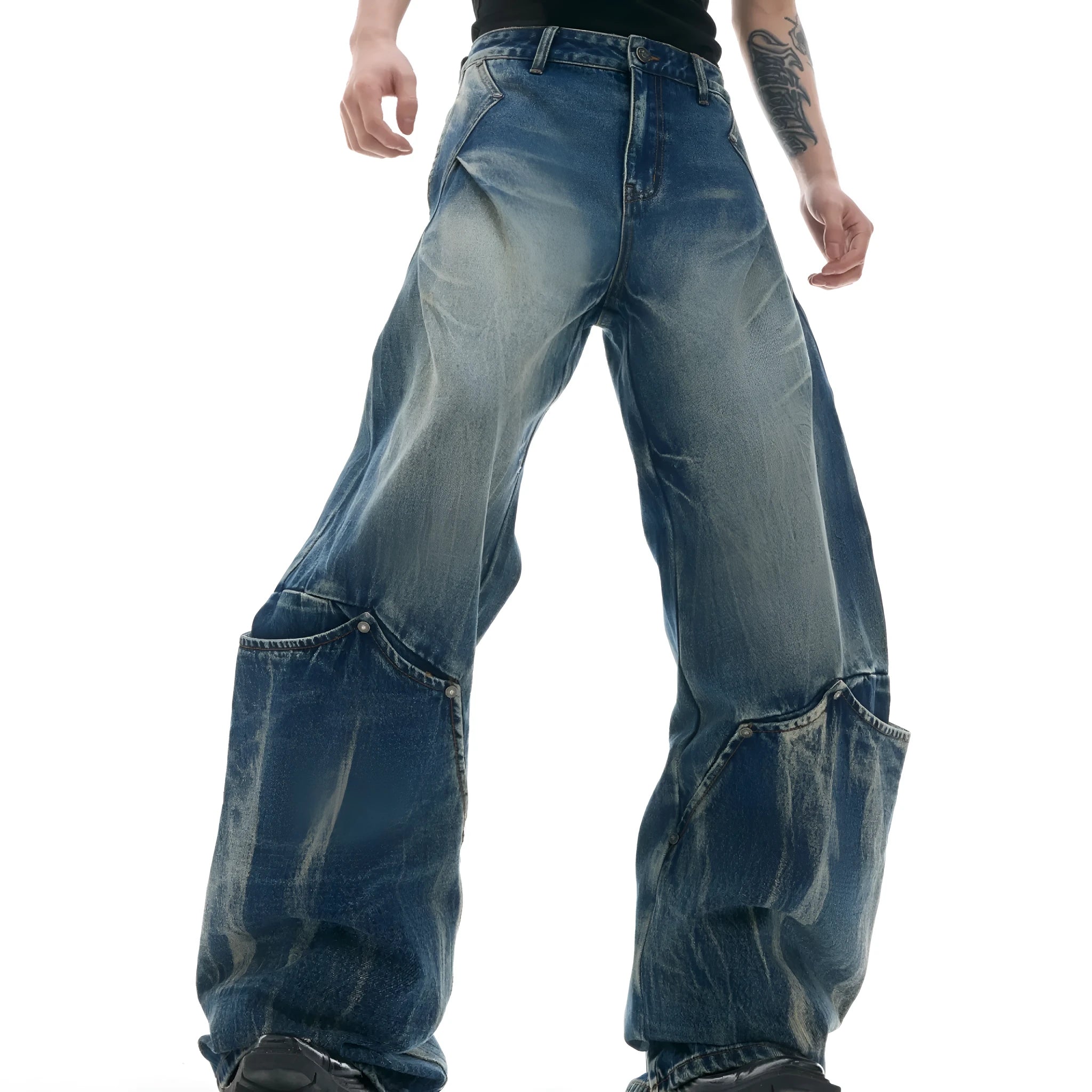 Men's verdant blue jeans with retro washed burst pattern and curved knife design, loose fit style