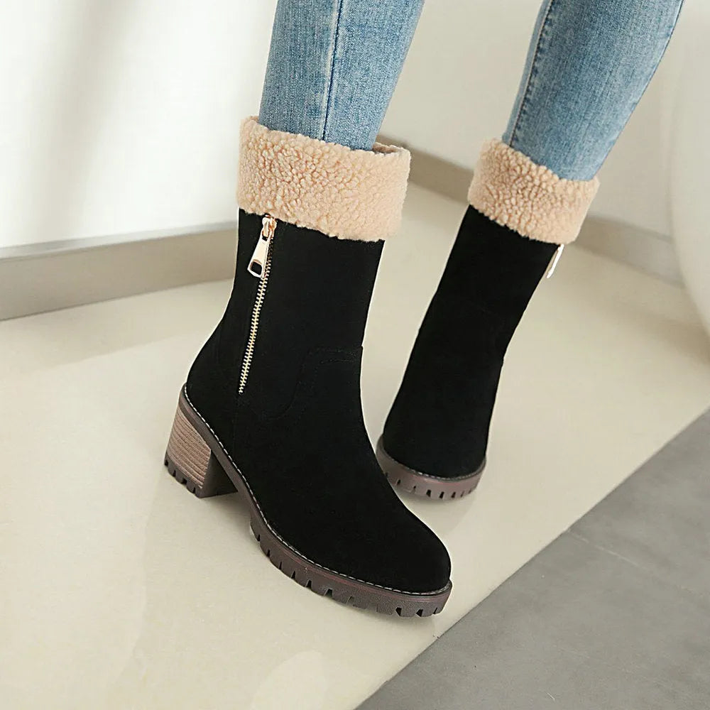 Men's ankle snow boots with rubber sole and plush lining in black, grey, green, and orange.