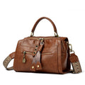 Retro-inspired women's crossbody bag in six colours with sandwich pocket design