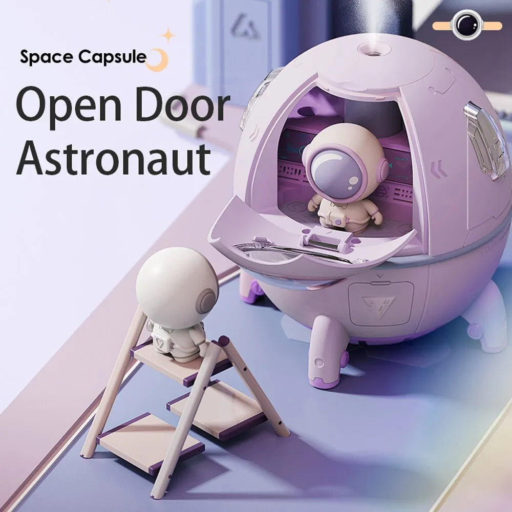 Astronaut-themed USB desktop humidifier with colourful LED light and 220ml water capacity
