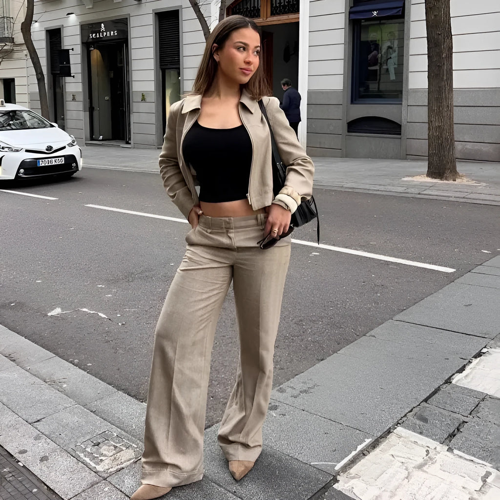 Women's herringbone pattern summer suit set with long sleeve jacket and straight-leg trousers