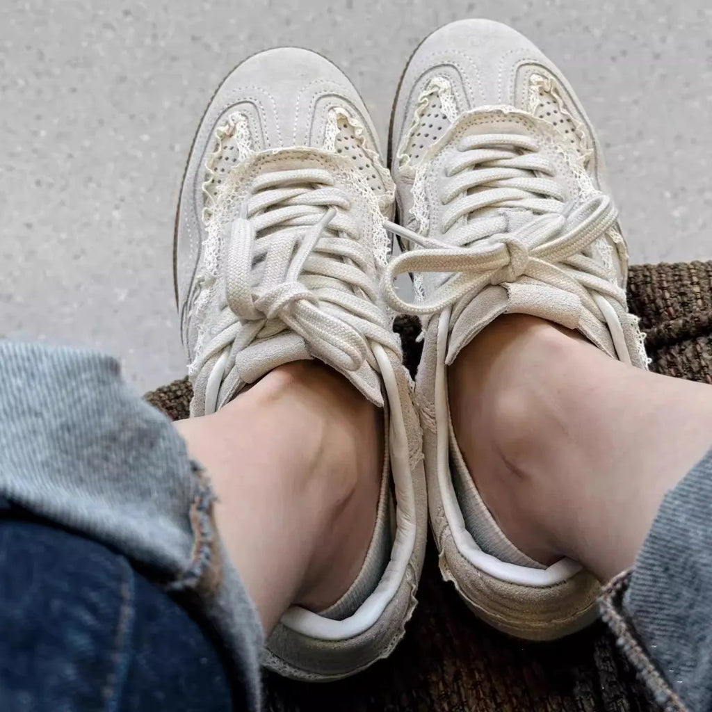 Women's Korean-style ugly-cute training shoes in gray solid colour, low top, front lace-up, natural rubber sole