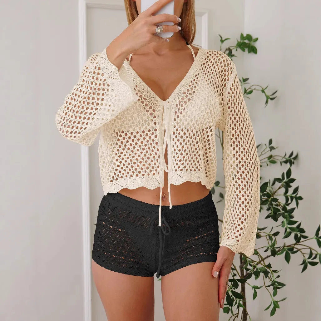 Short 40cm women's cardigan blouse with bell sleeves in apricot colour.