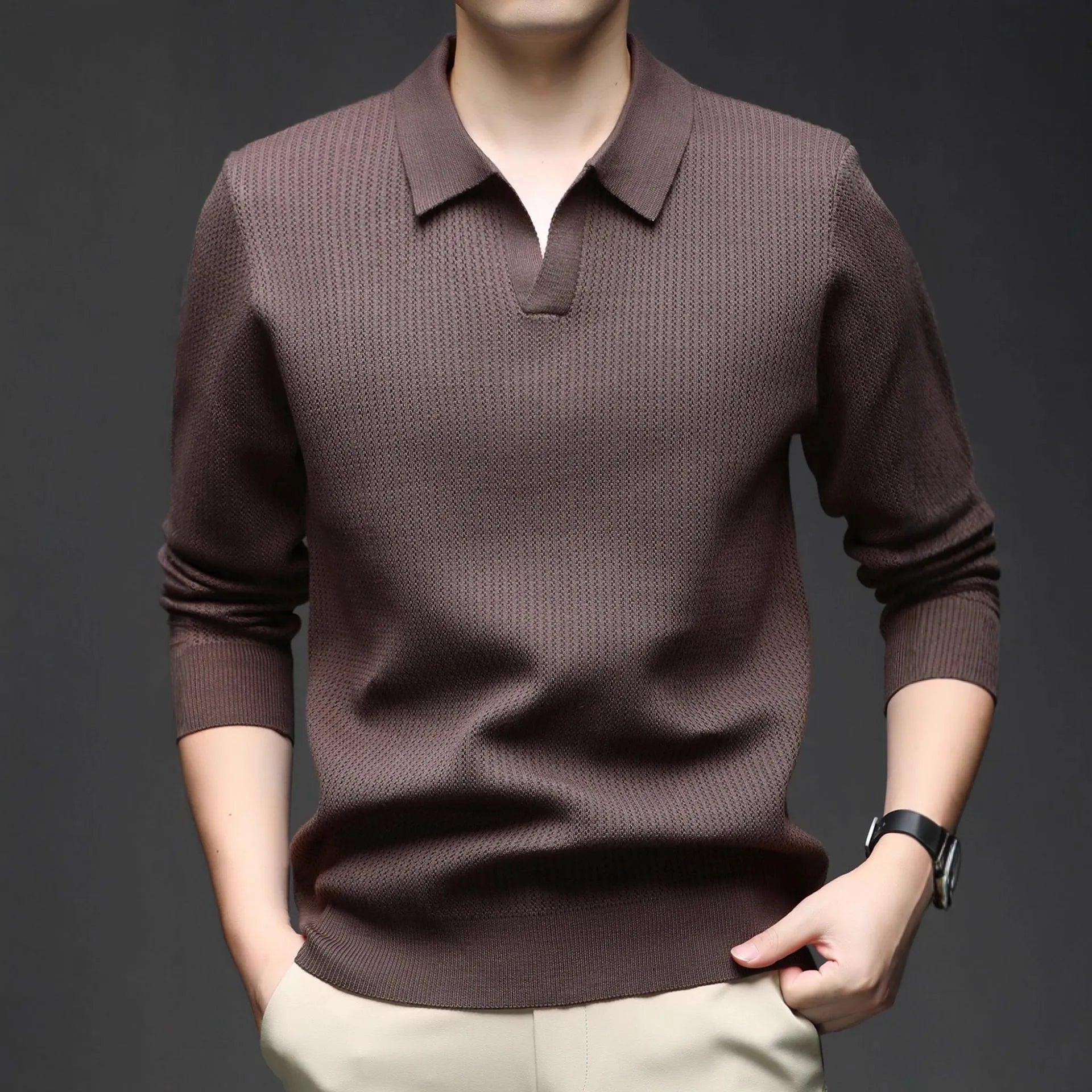Men's loose fit casual pullover sweater in green for autumn inner wear and casual layering