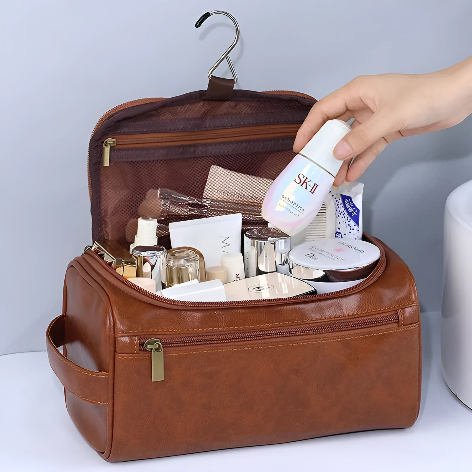 Large capacity waterproof cosmetic storage bag in retro style with PU leather construction