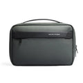 Multi-layer wet dry separation toiletry bag in Oxford cloth with below 20L capacity