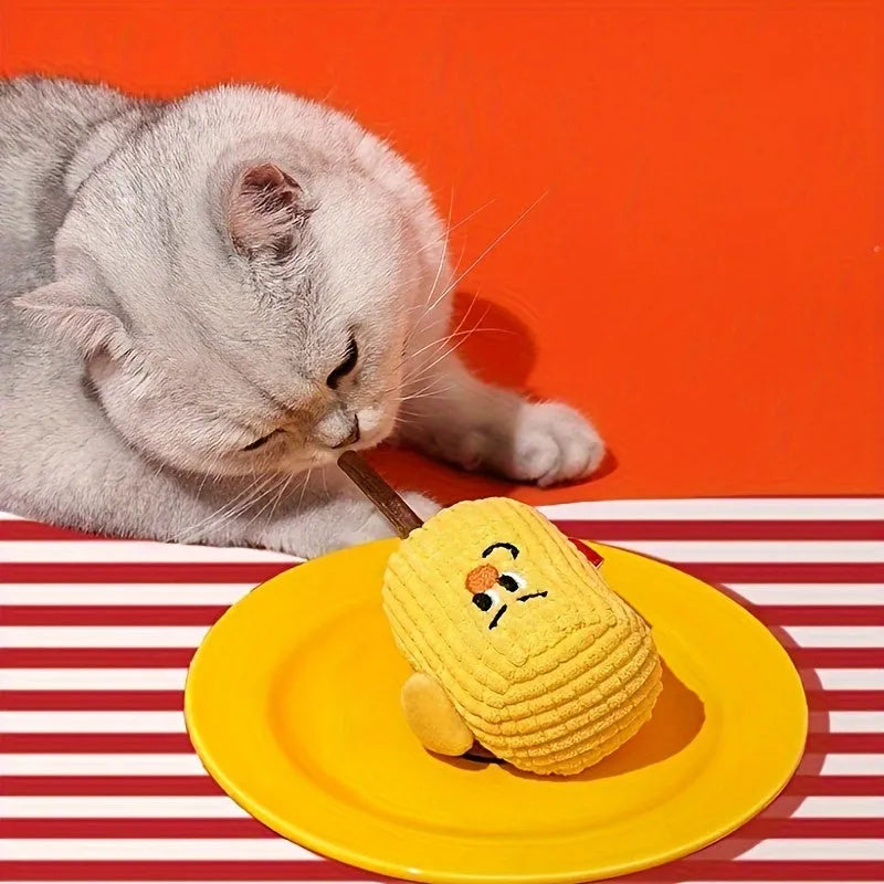 Polished corn cob wood cat chew toy with catnip for dental cleaning, 7cm long.