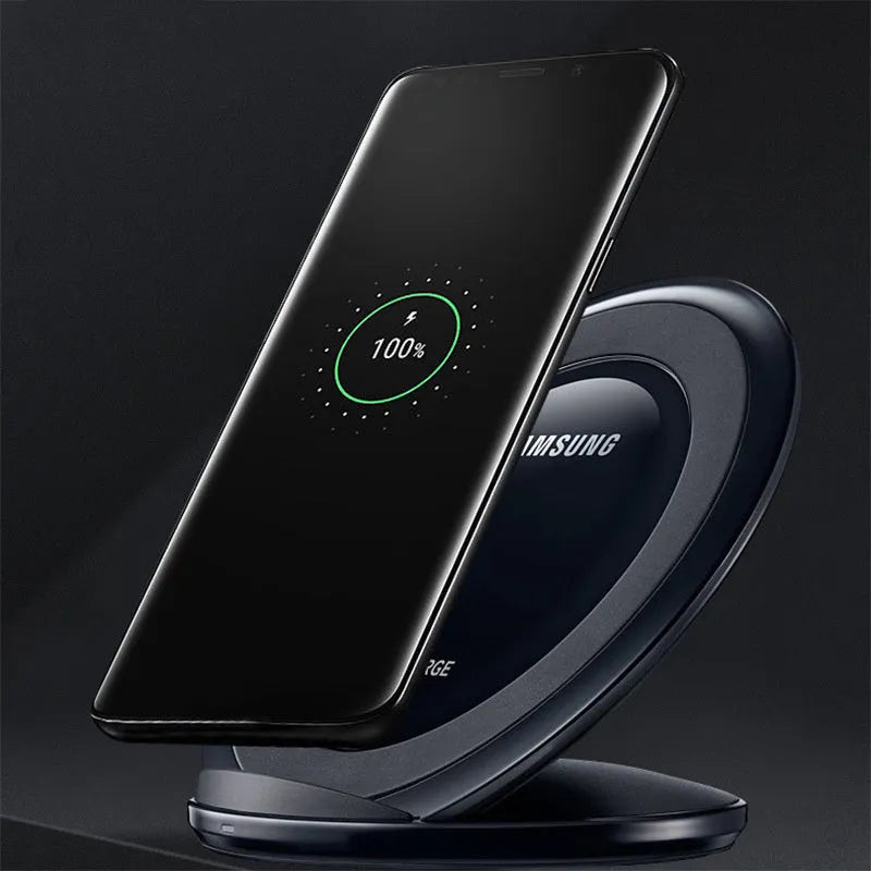 Qi wireless charging pad for Galaxy Note Edge showing black and white colour options with USB connection